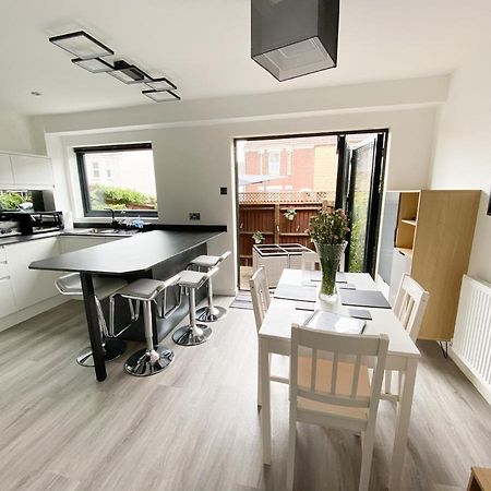 Harbourside House - Great Location - Parking - 2 En-Suites - Sleeps 5 Plus 1 Poole Esterno foto